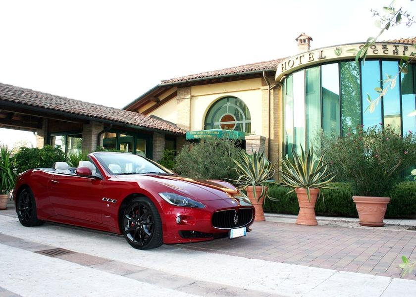 Emilia-Romagna San Prospero Courtyard