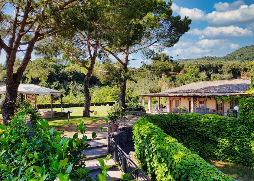 Lazio Bolsena Exterior Detail