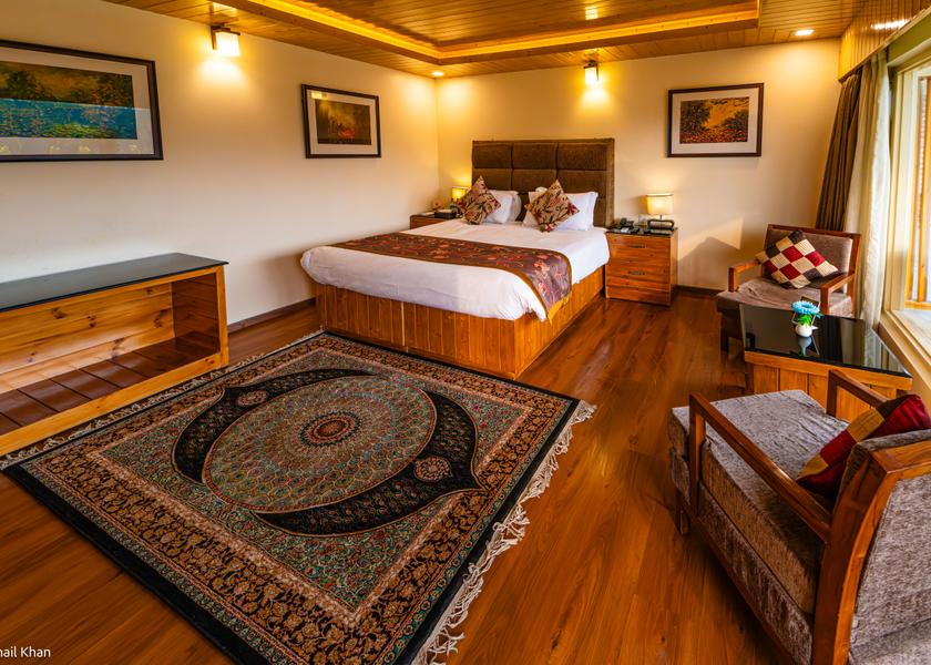 Jammu and Kashmir Srinagar Luxury Bedroom