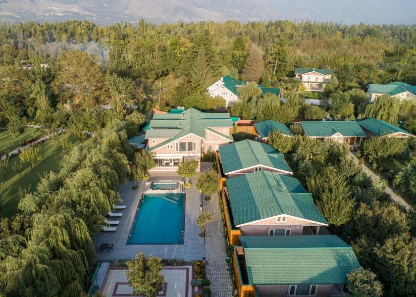 Jammu and Kashmir Srinagar Hotel Exterior