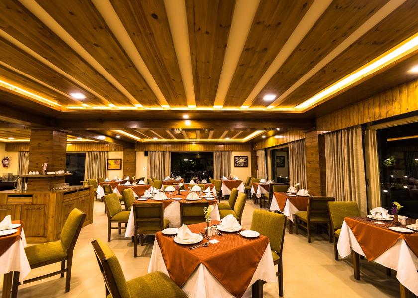 Jammu and Kashmir Srinagar Food & Dining