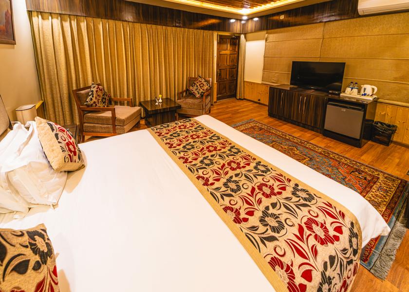 Jammu and Kashmir Srinagar Elegant Chalet