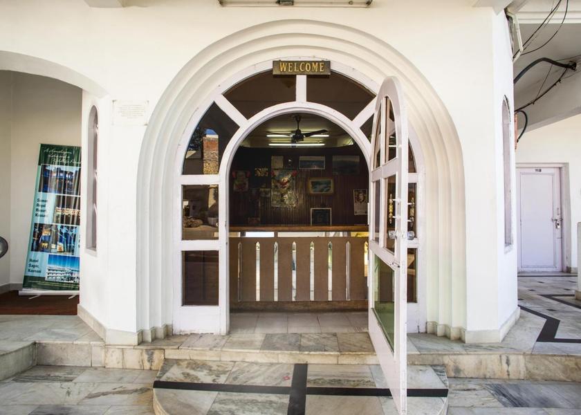 Uttarakhand Kausani Hotel Exterior
