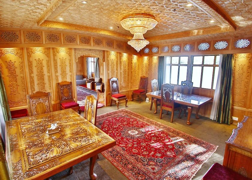 Jammu and Kashmir Srinagar Dining