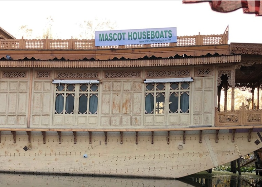 Jammu and Kashmir Srinagar Hotel Exterior