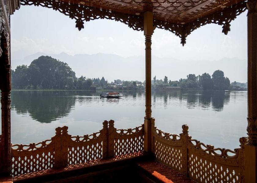 Jammu and Kashmir Srinagar Hotel View