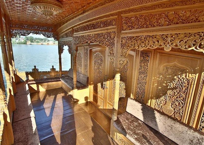 Jammu and Kashmir Srinagar Public Areas