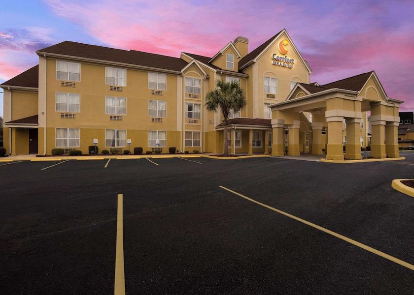 South Carolina Santee Exterior Detail