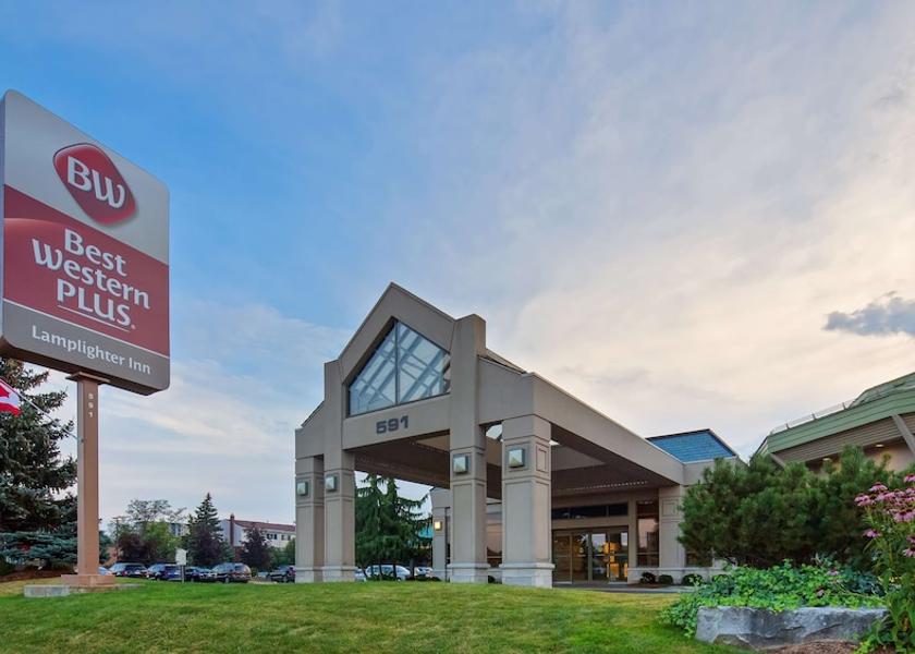 Ontario London Exterior Detail