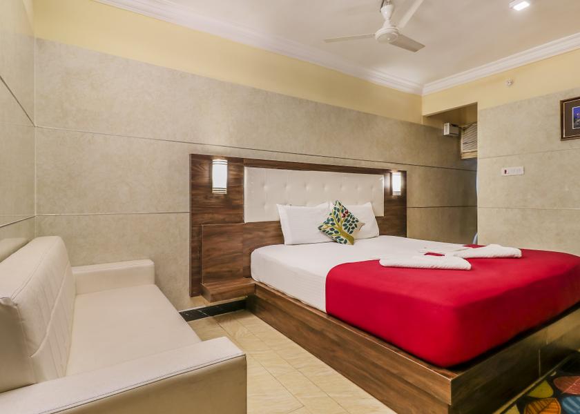 Tamil Nadu Kanchipuram Deluxe Room