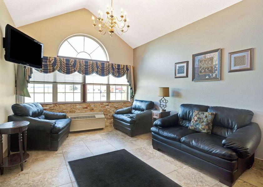 Michigan Roseville Lobby