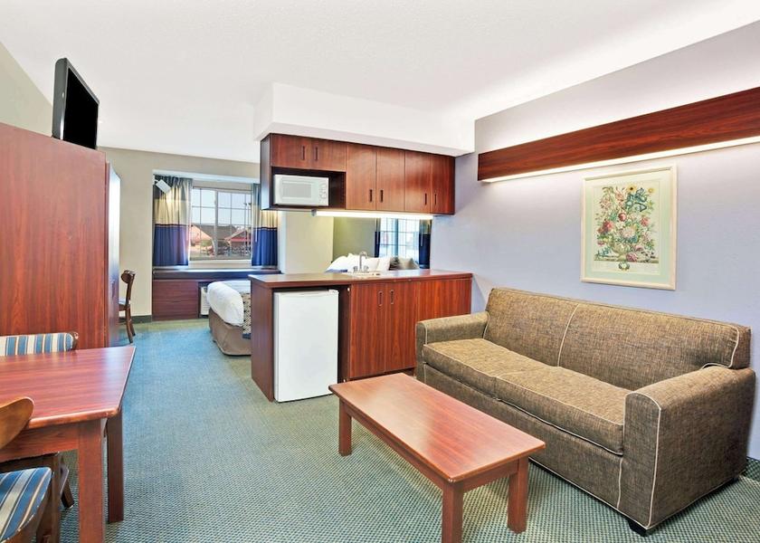 Michigan Roseville Room