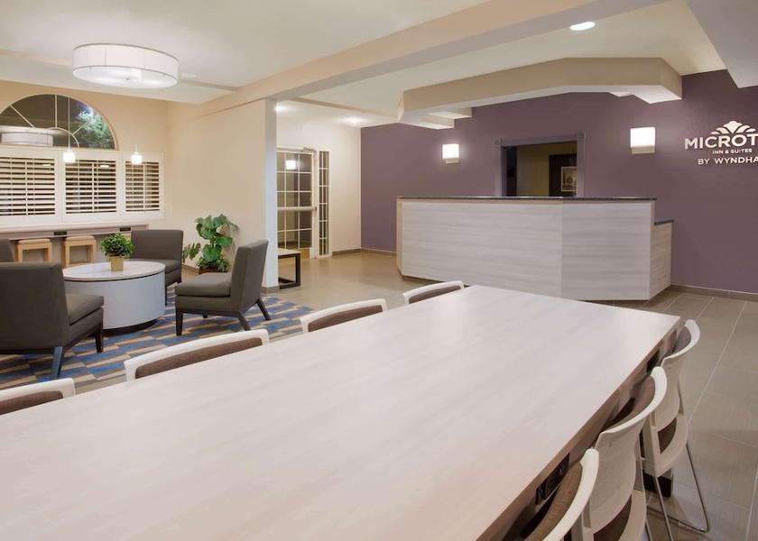 Florida Leesburg Lobby