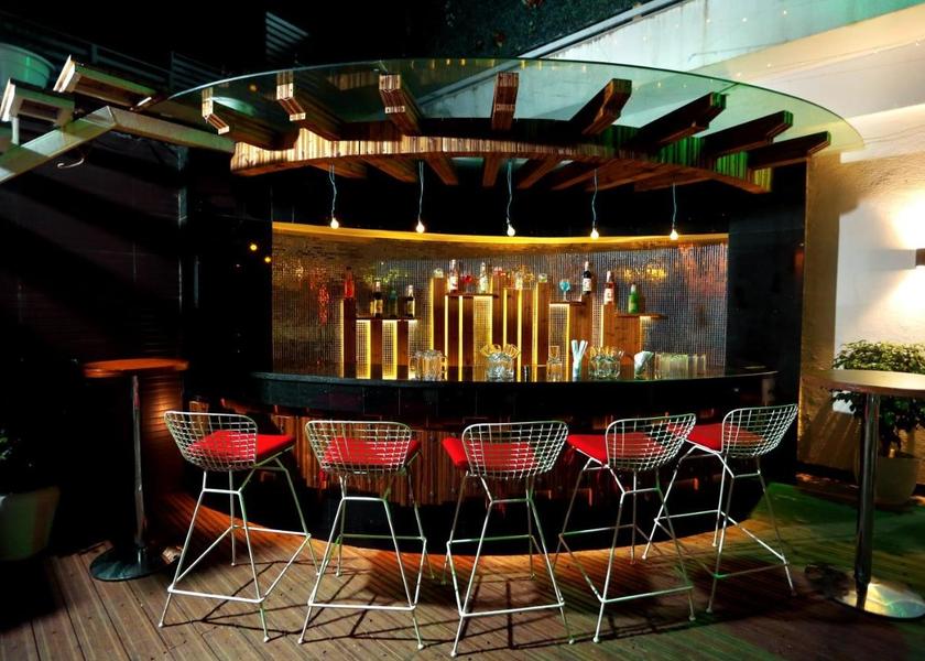 Uttar Pradesh Varanasi Food & Dining