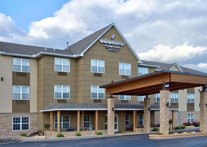 Iowa Moline Exterior Detail