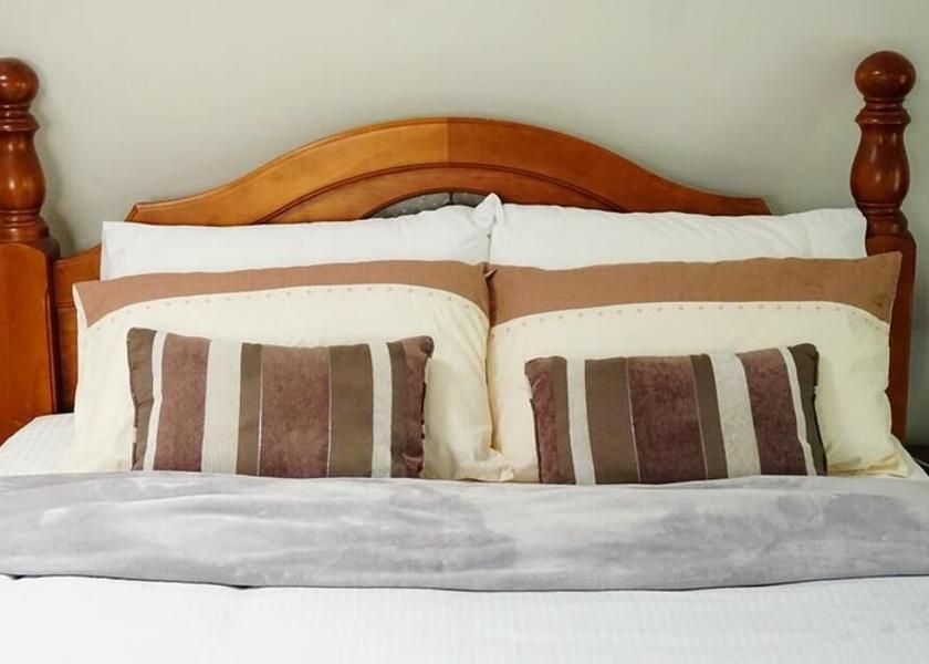 Victoria Melbourne Room