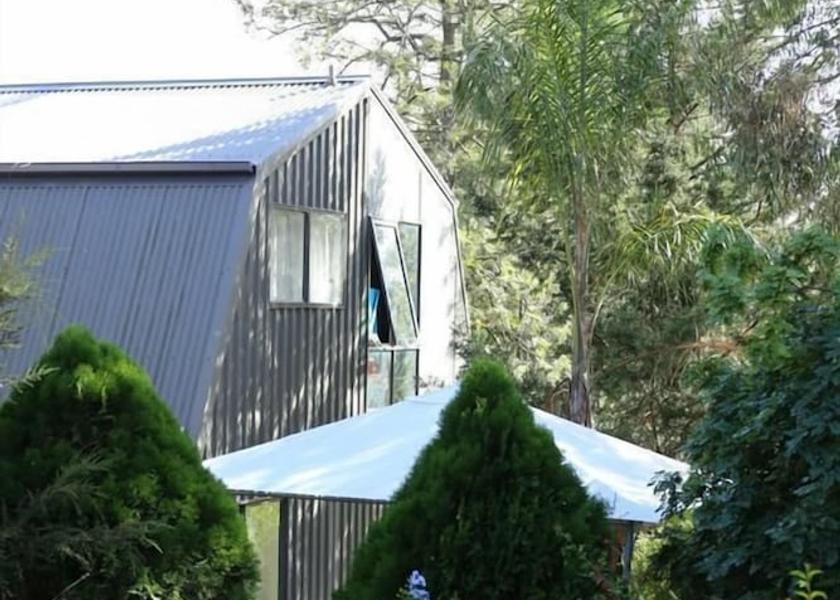 Victoria Melbourne Exterior Detail