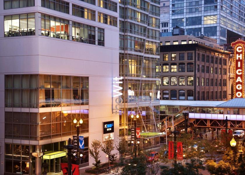 Illinois Chicago Hotel Exterior