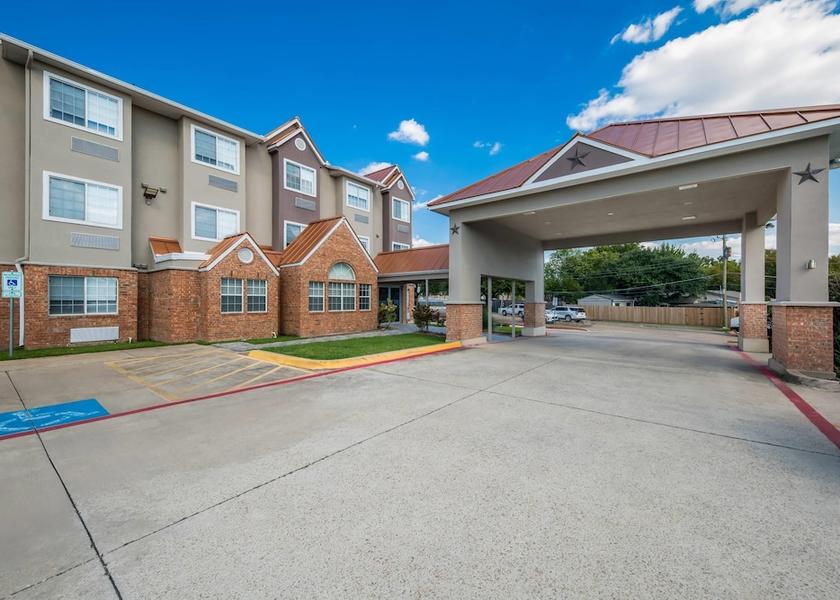 Texas Mesquite Exterior