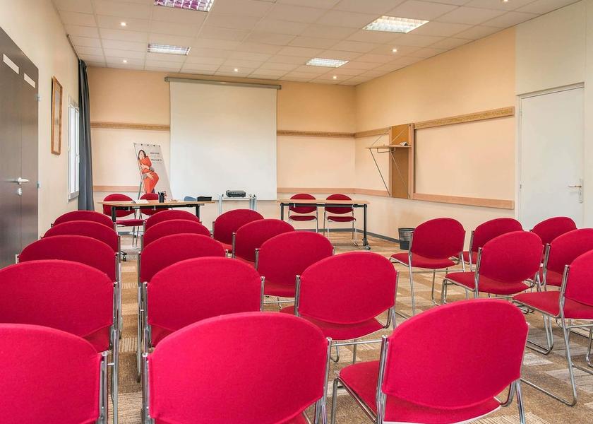 Normandy Falaise Meeting Room