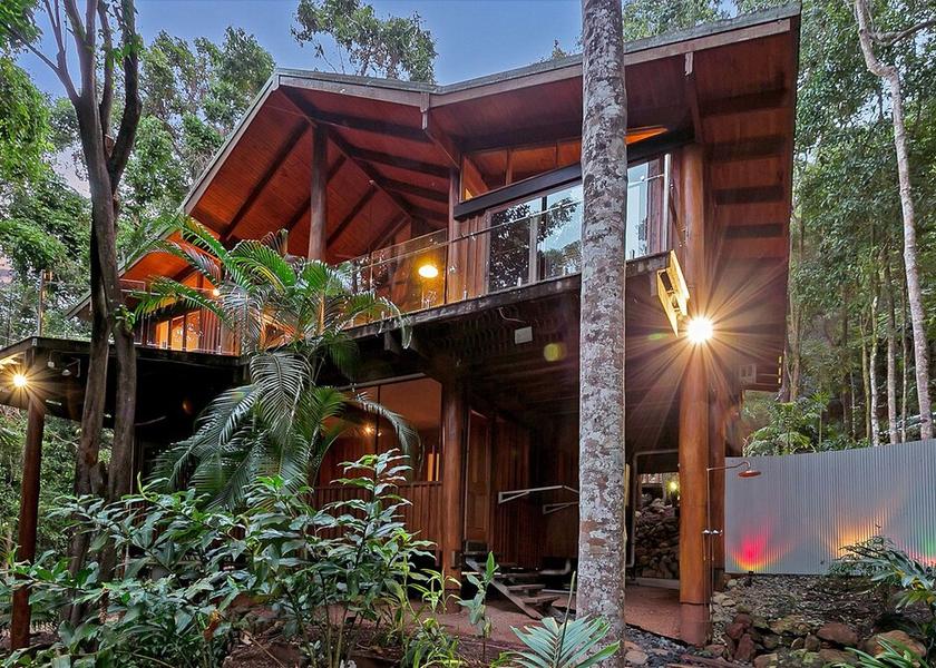 Queensland Cairns Room
