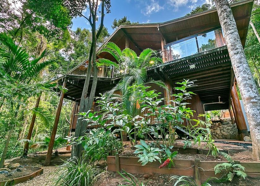 Queensland Cairns Room