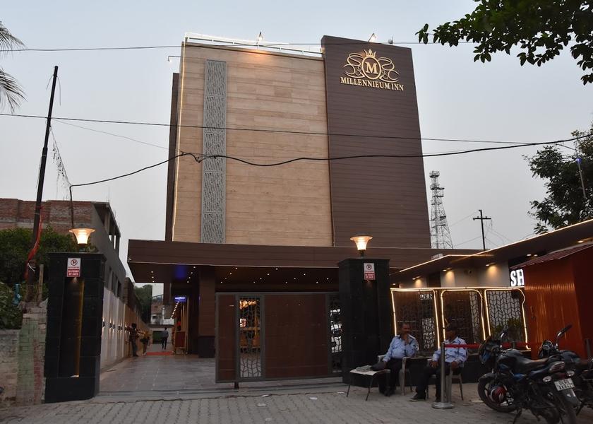 Uttar Pradesh Prayagraj Hotel Exterior