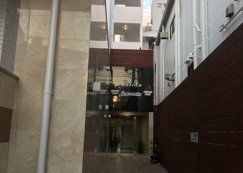 Okinawa (prefecture) Naha Exterior Detail