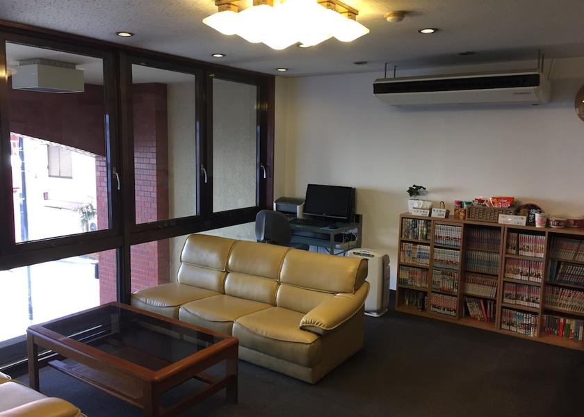 Kochi Kochi Lobby sitting area