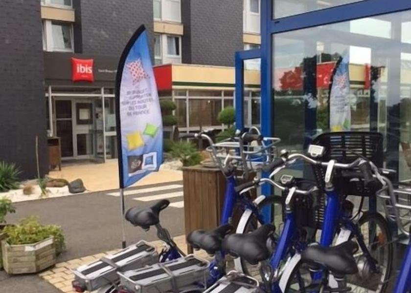 Brittany Yffiniac Bicycling