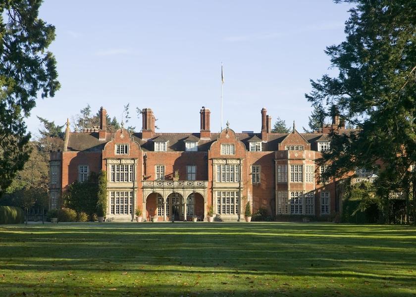 England Hook Exterior Detail
