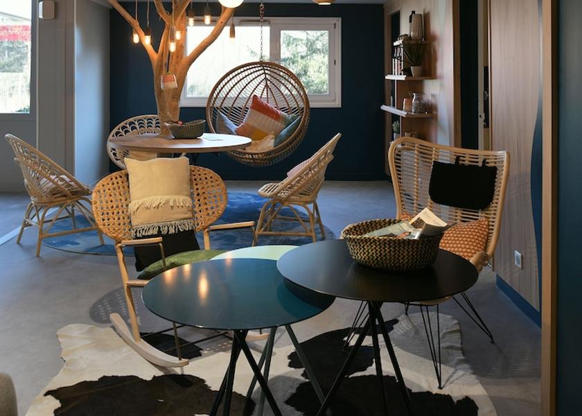 Auvergne-Rhone-Alpes Gaillard Reception