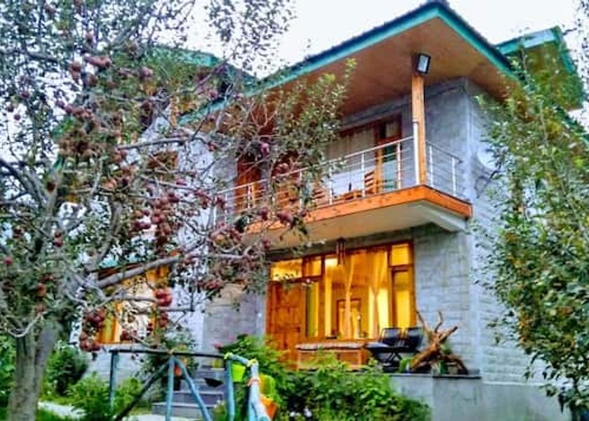 Himachal Pradesh Manali Hotel Exterior
