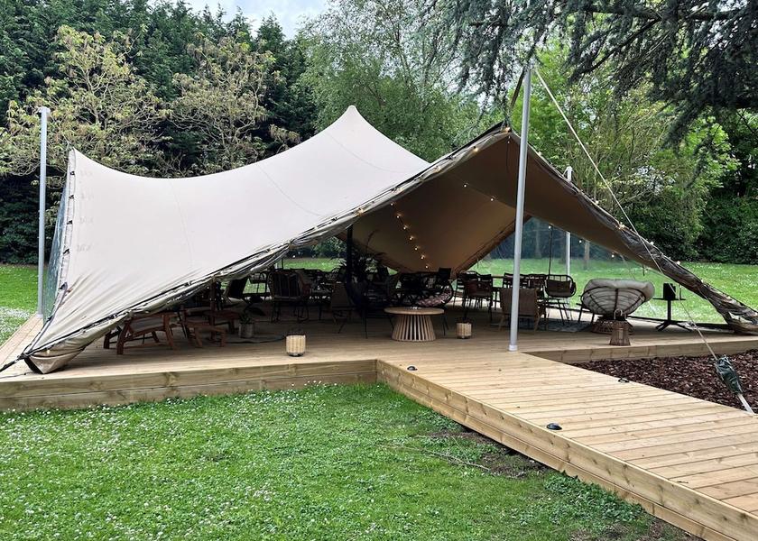 Hauts-de-France Noyelles-Godault Bar (on property)