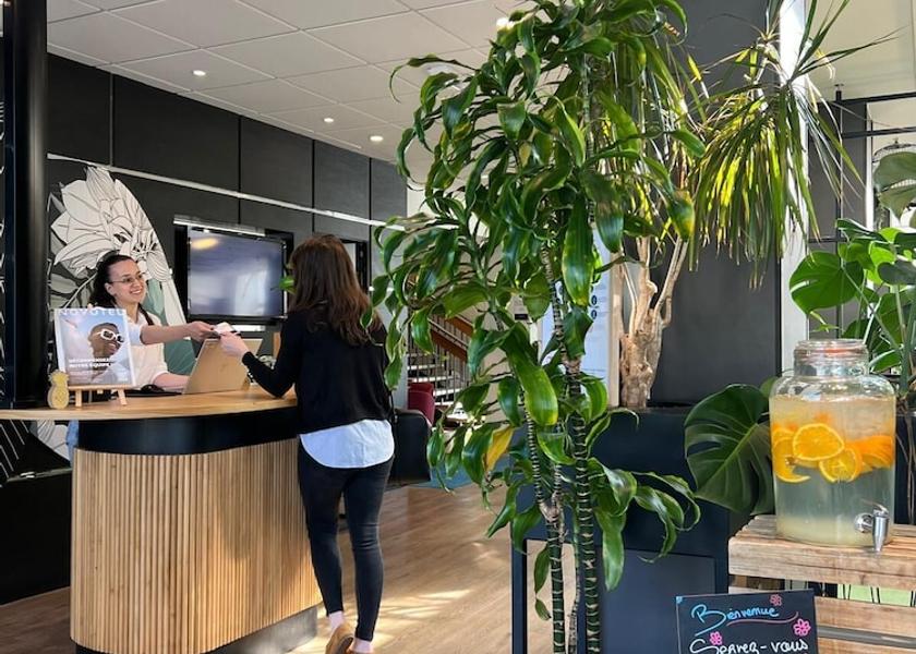 Île-de-France Évry-Courcouronnes Reception