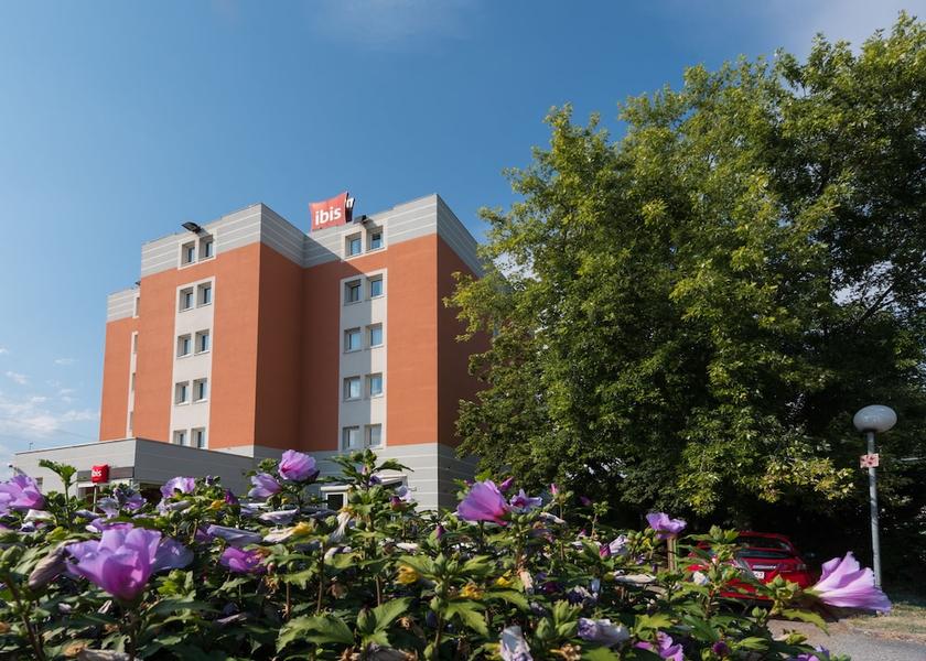 Auvergne-Rhone-Alpes Chasse-sur-Rhone Garden