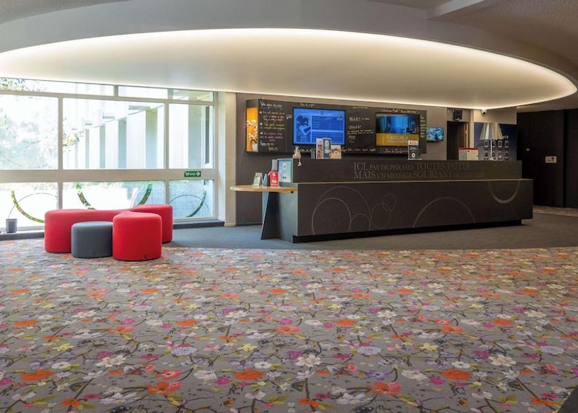 Bourgogne-Franche-Comte Montchanin Lobby