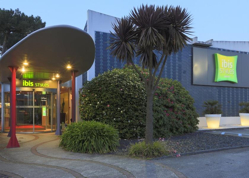 Brittany Caudan Entrance