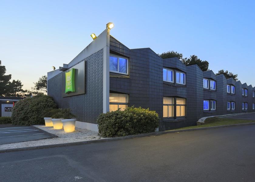 Brittany Caudan Facade