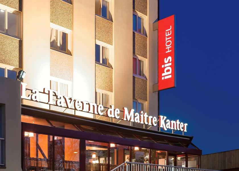 Nouvelle-Aquitaine Chatellerault Exterior Detail