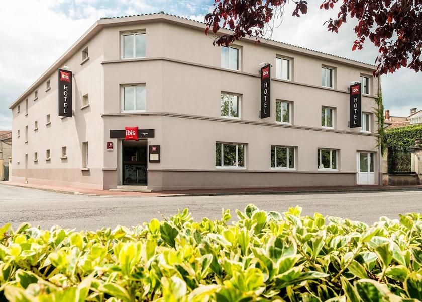 Nouvelle-Aquitaine Cognac Facade