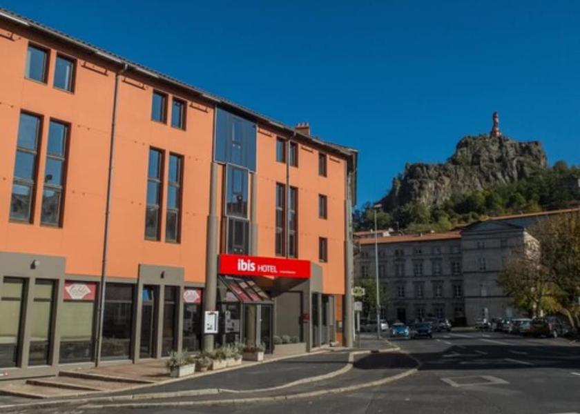 Auvergne-Rhone-Alpes Le Puy-en-Velay Facade