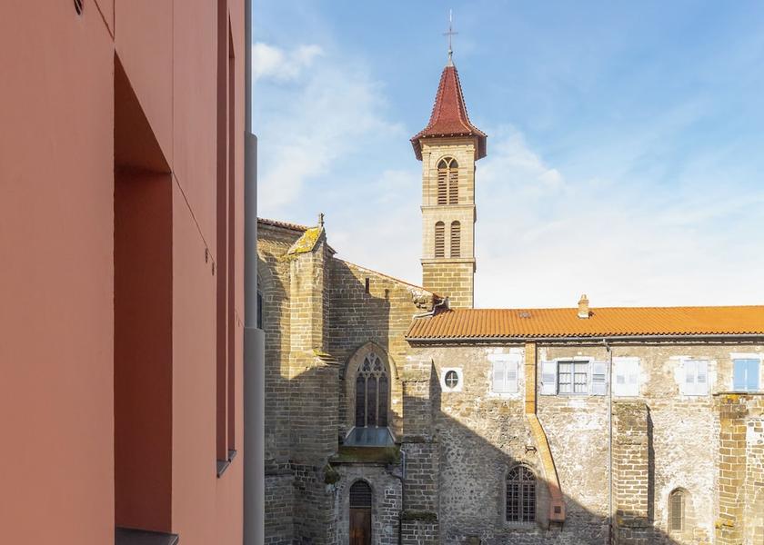 Auvergne-Rhone-Alpes Le Puy-en-Velay Room