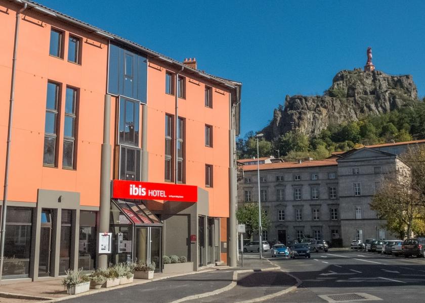 Auvergne-Rhone-Alpes Le Puy-en-Velay Facade