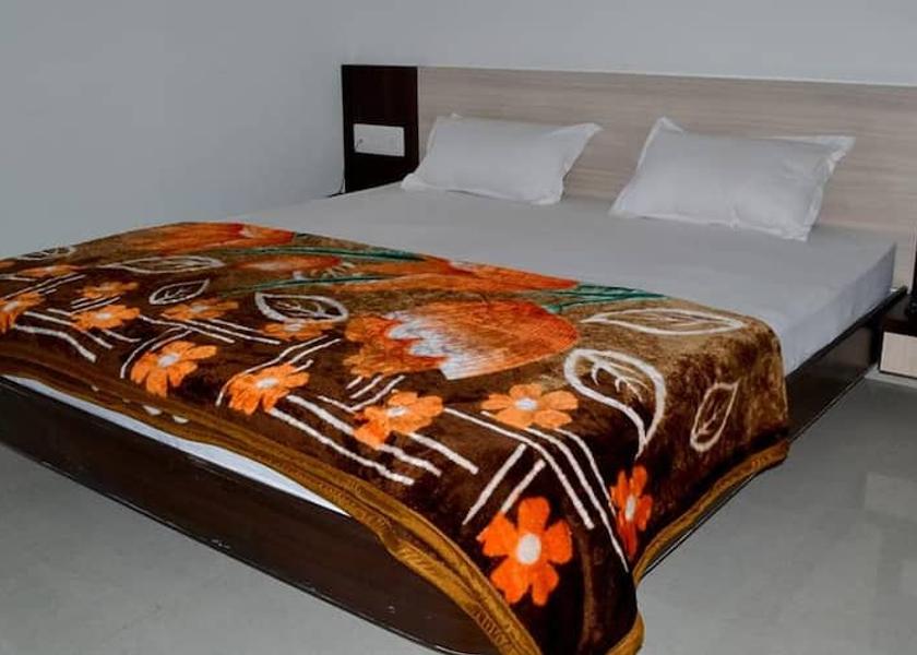 Gujarat Dwarka Double Bed Deluxe AC Room	