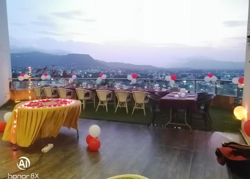 Maharashtra Satara Food & Dining