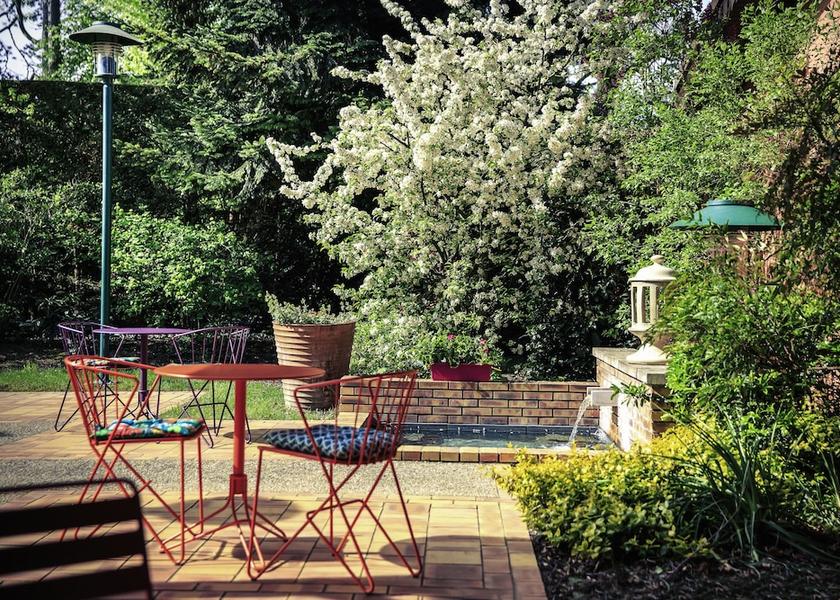 Auvergne-Rhone-Alpes Bourg-en-Bresse Terrace