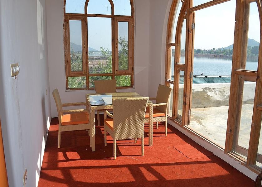Jammu and Kashmir Srinagar Executive lounge