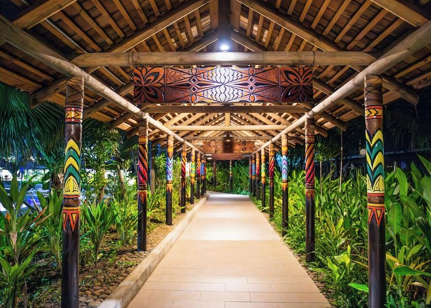  Apia Exterior Detail
