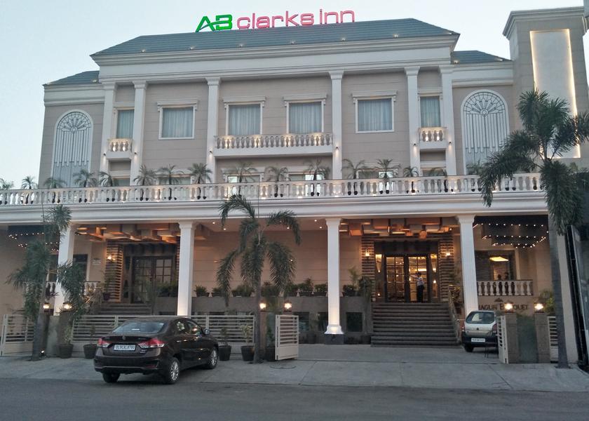 Punjab Jalandhar Hotel Exterior